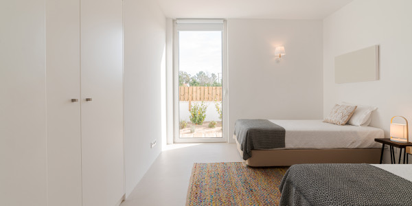 Comprar / Vender Casas Unifamiliares y Chalets en Islas Canarias · con Mobiliario y Carpintería a Medida