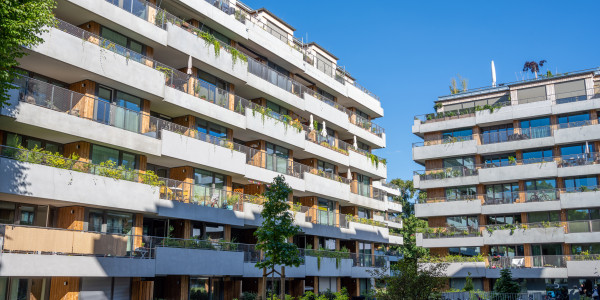 Compraventa de Inmuebles en Islas Canarias · Pisos con Zona Comunitaria